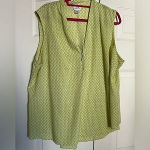 Jaclyn Smith Collection Sleeveless Blouse Top Geometric Print